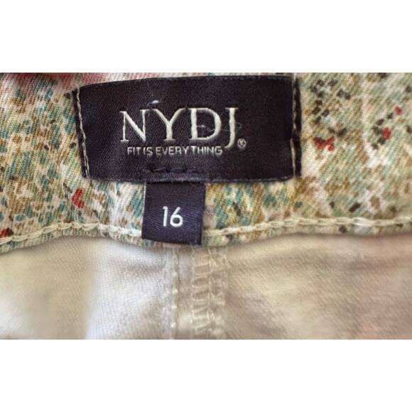 NYDJ Marilyn Straight Cropped Jean Sz 16 "Paisley Impressions" Lift Tuck Summer - Picture 6 of 8